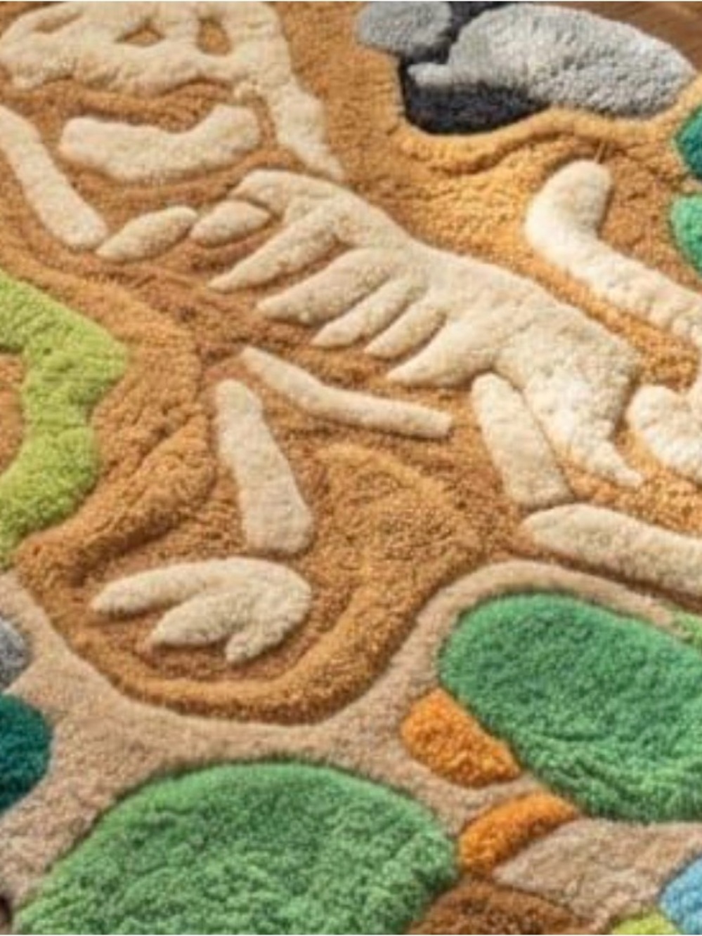 Handcrafted Multi-Color Abstract Dinosaur Fossil Accent Rug 2'x3' - Picture 2 of 6